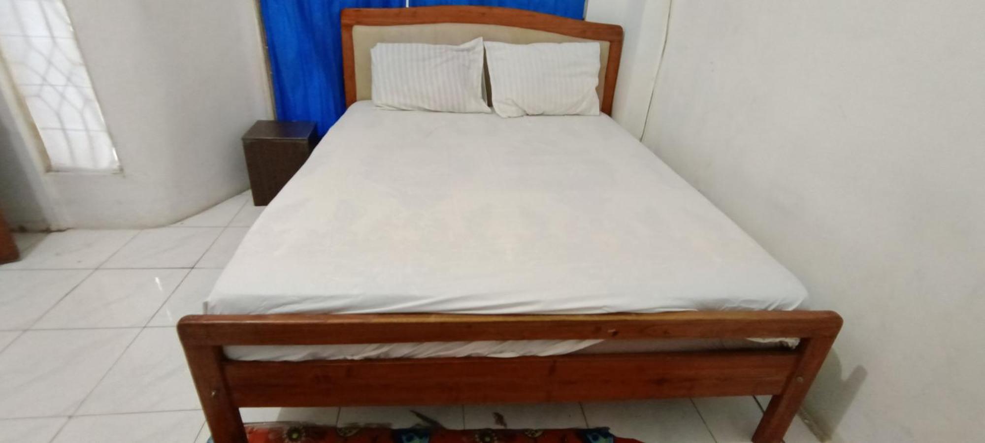 Oyo 93122 Puti Sartika Syariahnearpasar Jum'at Aluh Aluh 2*