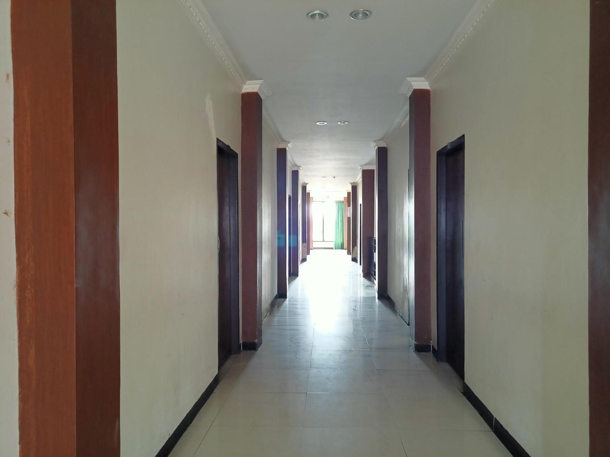 Oyo 93122 Puti Sartika Syariahnearpasar Jum'at Aluh Aluh Hotel Banjarmasin (South Kalimantan)